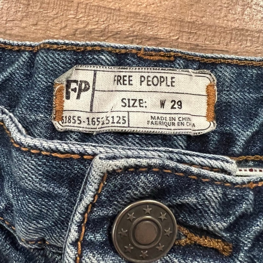 Free People Rock Denim Uptown Short Size 29 - Picture 6 of 9